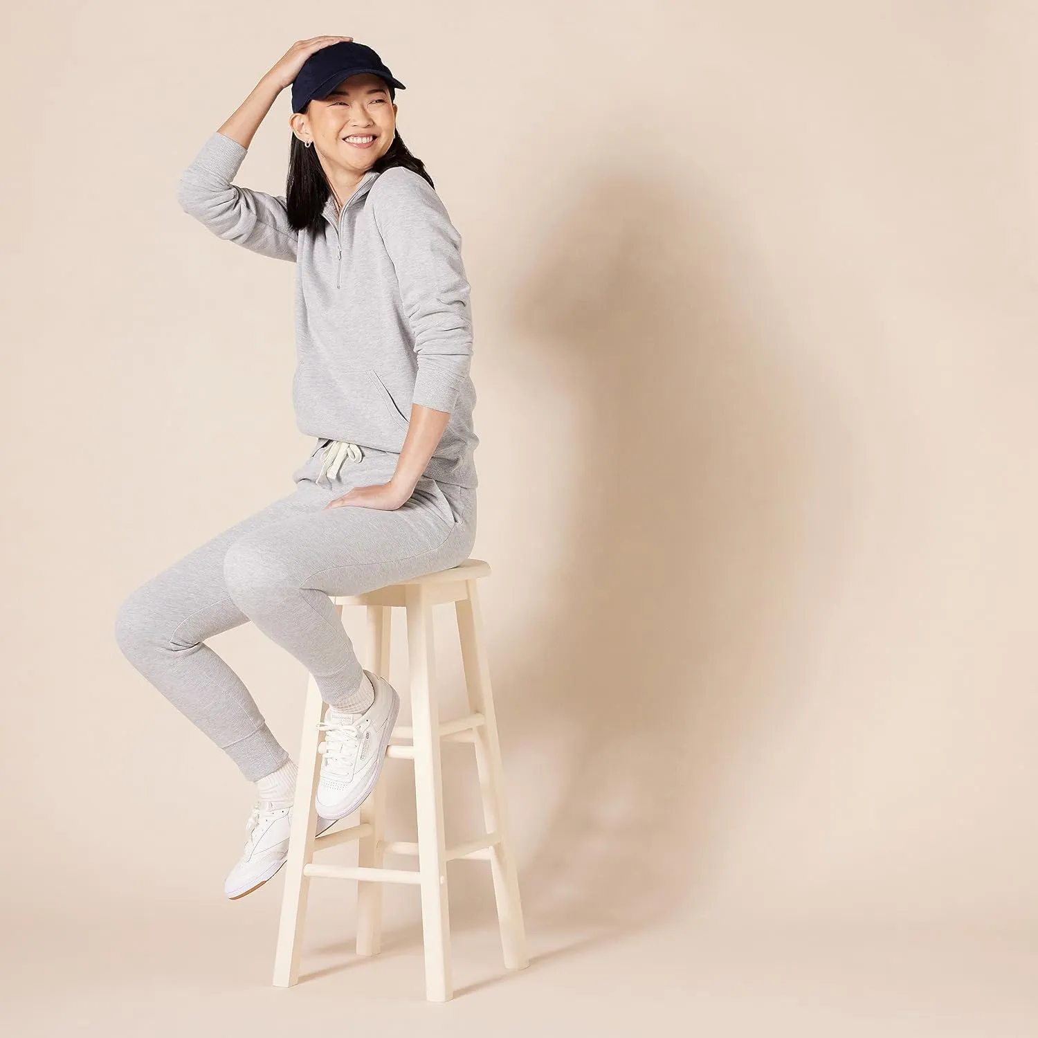 Amazon Essentials Women's Long-Sleeve Fleece Quarter-Zip Top (Available in Plus Size)