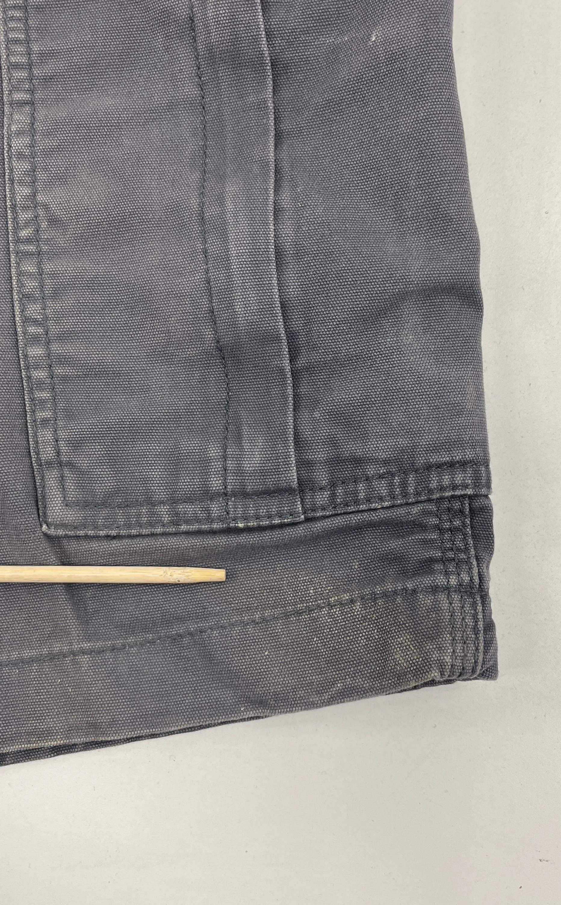 Men's Carhartt Relaxed Fit Grey Cargo Style Shorts - Size 44