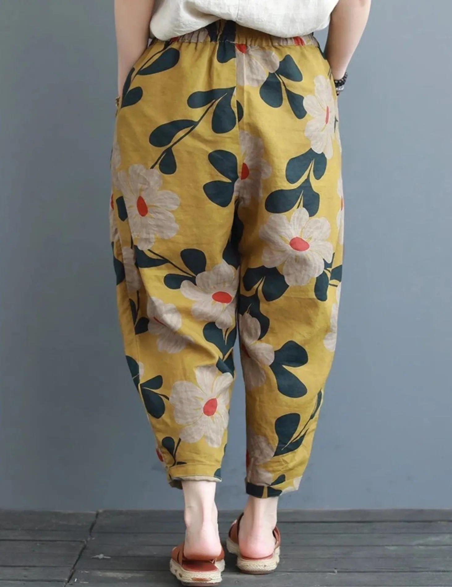 Vintage Abstract Circlel & Yellow Floral Pajama Capri Combo Pack For Womens & Girls(Pack Of 2 Pcs)