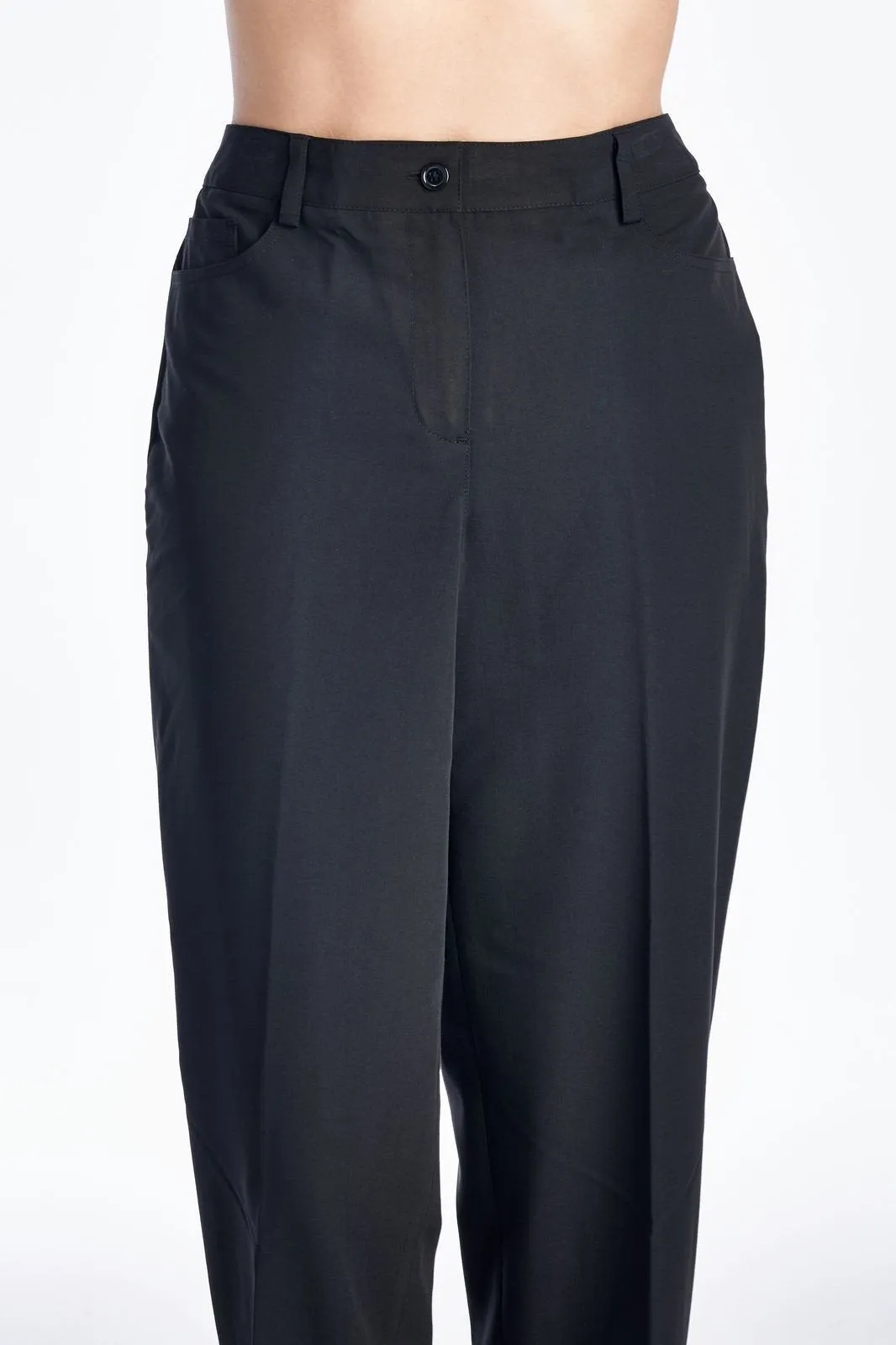 Women's Black Sleek & Slim Capris